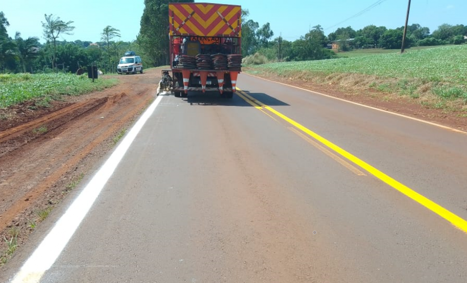 Implantação de reforço da sinalização horizontal
