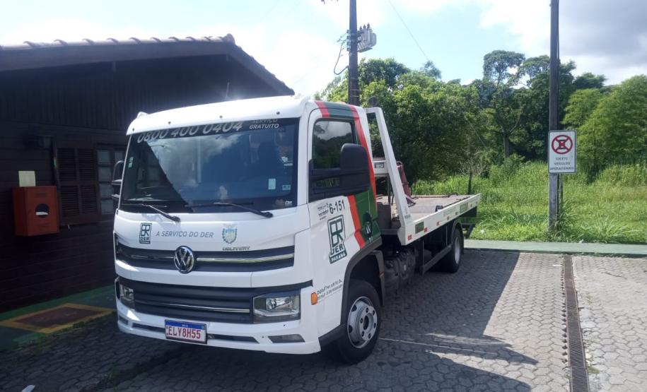 Guinchos do DER/PR que atuam entre Curitiba e Paranaguá