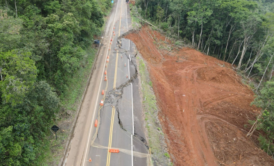 Curva da ferradura na PR-170, em Pinhão