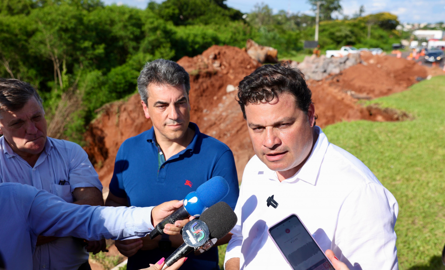 Obra de recuperação emergencial da PR-323 em Umuarama; visita técnica