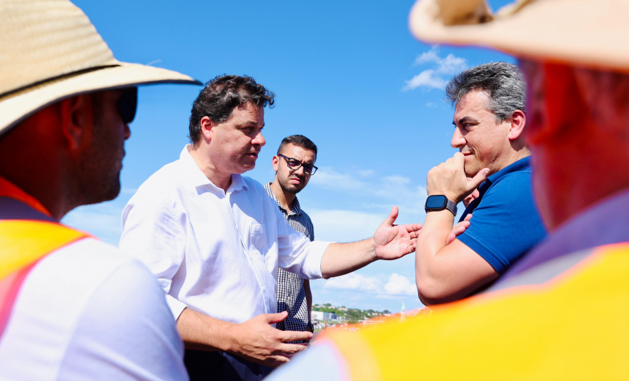 Obra de recuperação emergencial da PR-323 em Umuarama; visita técnica