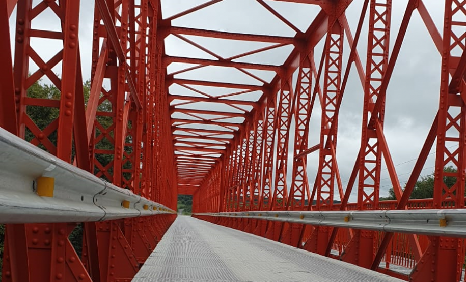 Ponte sobre o Rio da Várzea na PR-427, entre a Lapa e Campo do Tenente