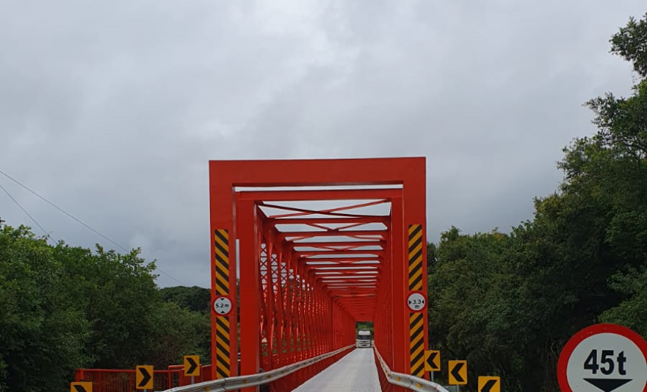 Ponte sobre o Rio da Várzea na PR-427, entre a Lapa e Campo do Tenente