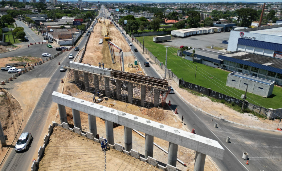 Viaduto do Bradesco, em São José dos Pinhais