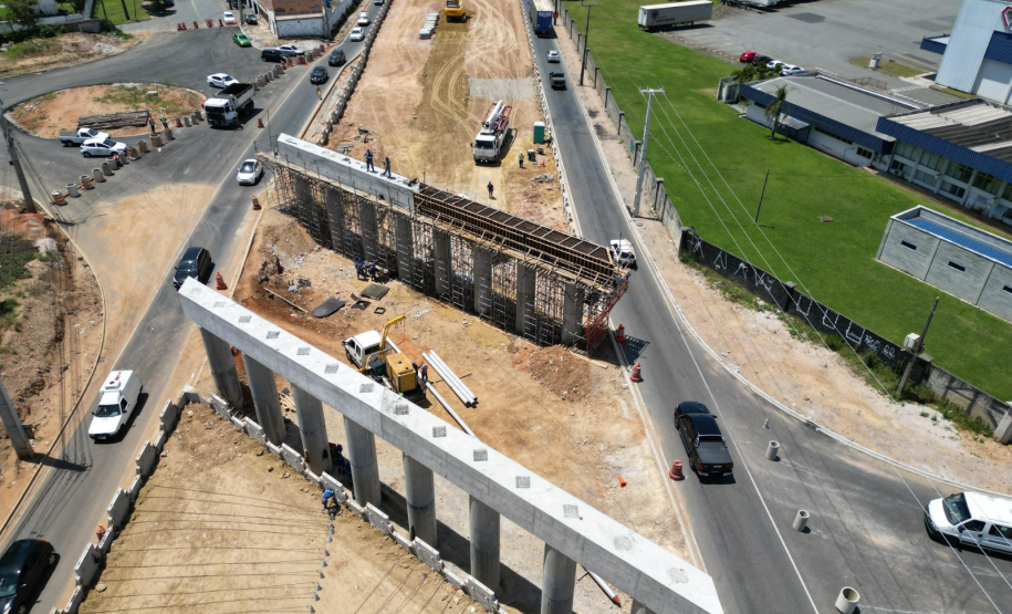 Viaduto do Bradesco, em São José dos Pinhais