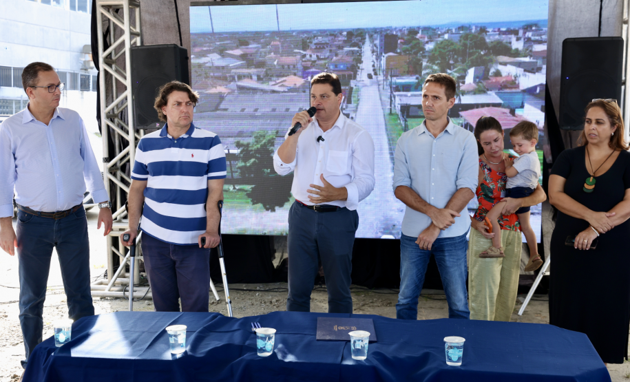 Cerimônia de assinatura da ordem de serviço do contorno municipal de Praia de Leste