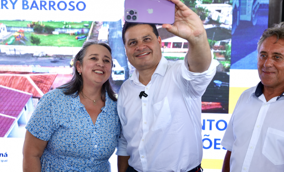 Cerimônia de assinatura da ordem de serviço do contorno municipal de Praia de Leste