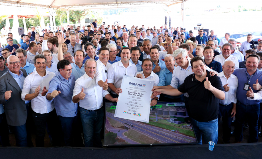 Cerimônia de inauguração da obra de duplicação de trecho da BR-277 em Cascavel