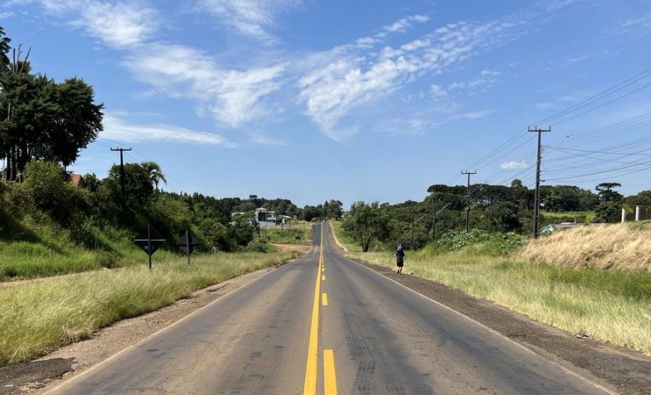 Conservação do pavimento realizada na PR-170 em Guarapuava