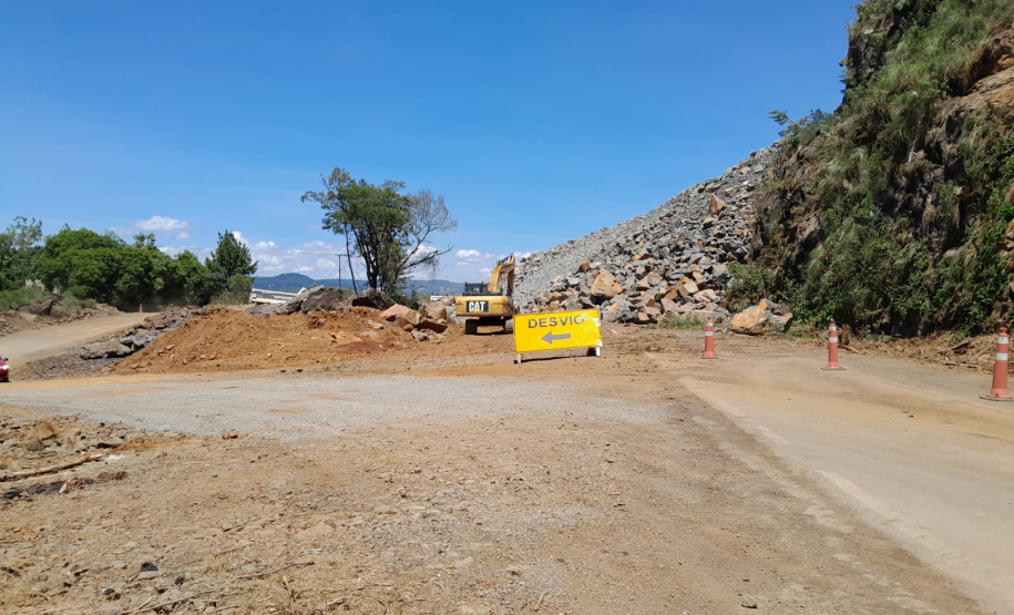 Serviços da obra emergencial da PR-170 em Pinhão