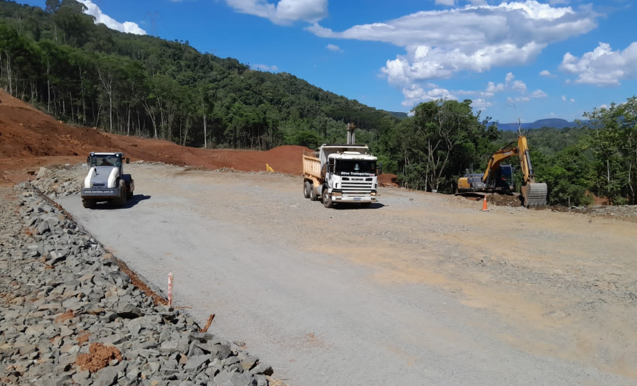 Serviços da obra emergencial da PR-170 em Pinhão