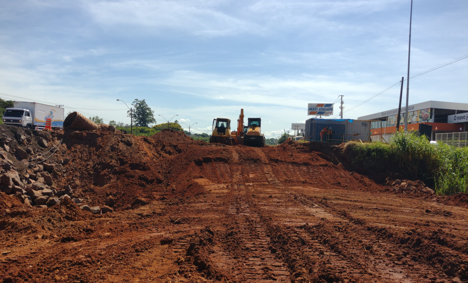 Aterro do novo desvio na PR-323 em Umuarama