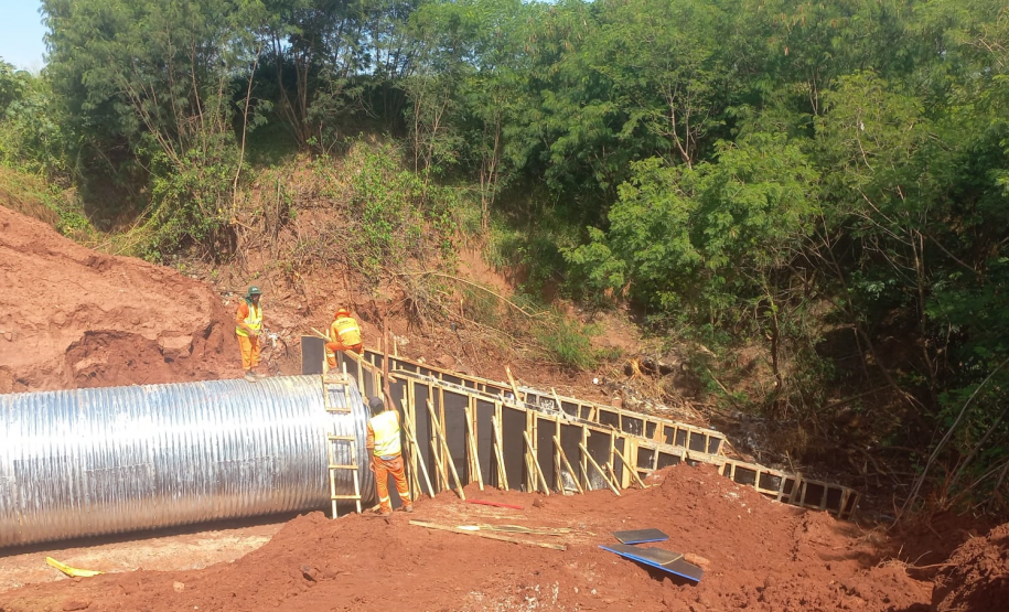 PR-323 em Umuarama, obra de recuperação emergencial - pista direita