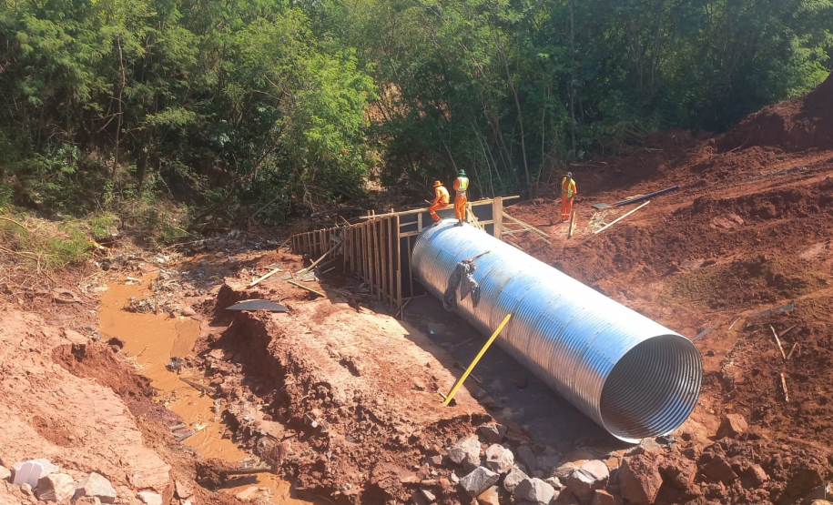 PR-323 em Umuarama, obra de recuperação emergencial - pista direita