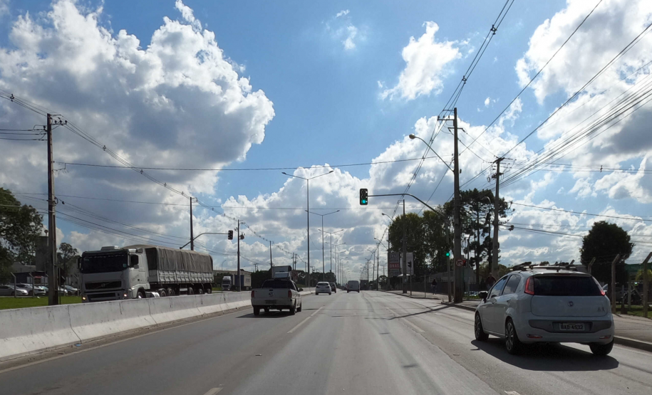 PR-415 semáforo veicular km 11