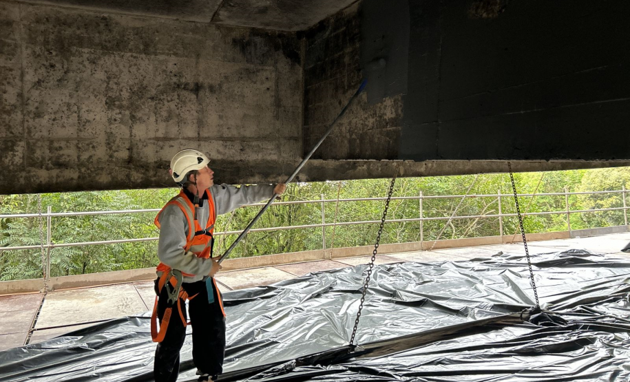 Manutenção da ponte sobre o Rio Verde, na PR-423, limite entre Campo Largo e Araucária
