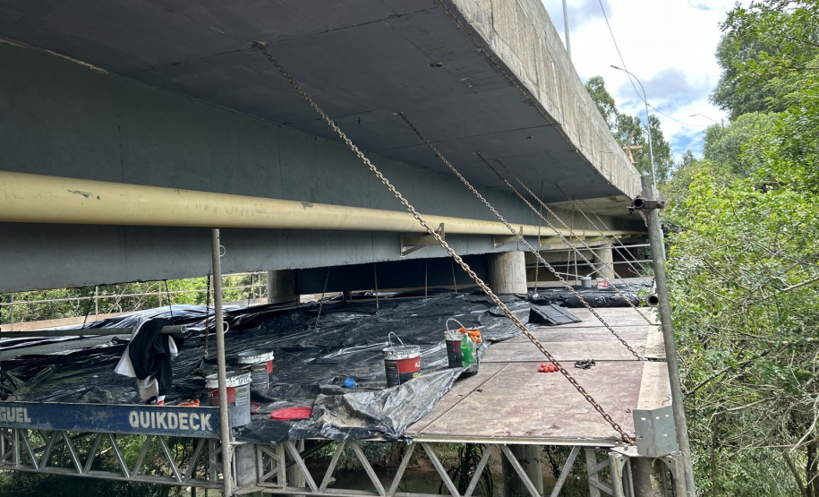 Manutenção da ponte sobre o Rio Verde, na PR-423, limite entre Campo Largo e Araucária