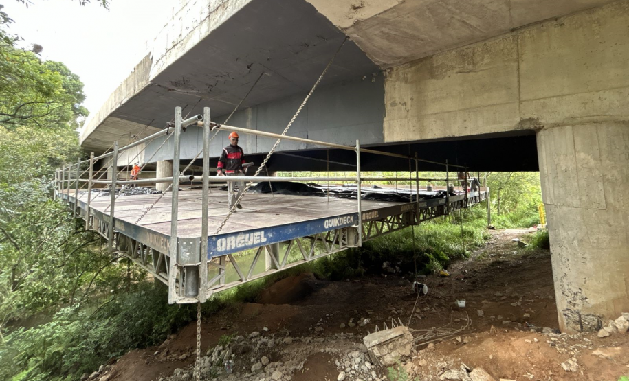 Manutenção da ponte sobre o Rio Verde, na PR-423, limite entre Campo Largo e Araucária