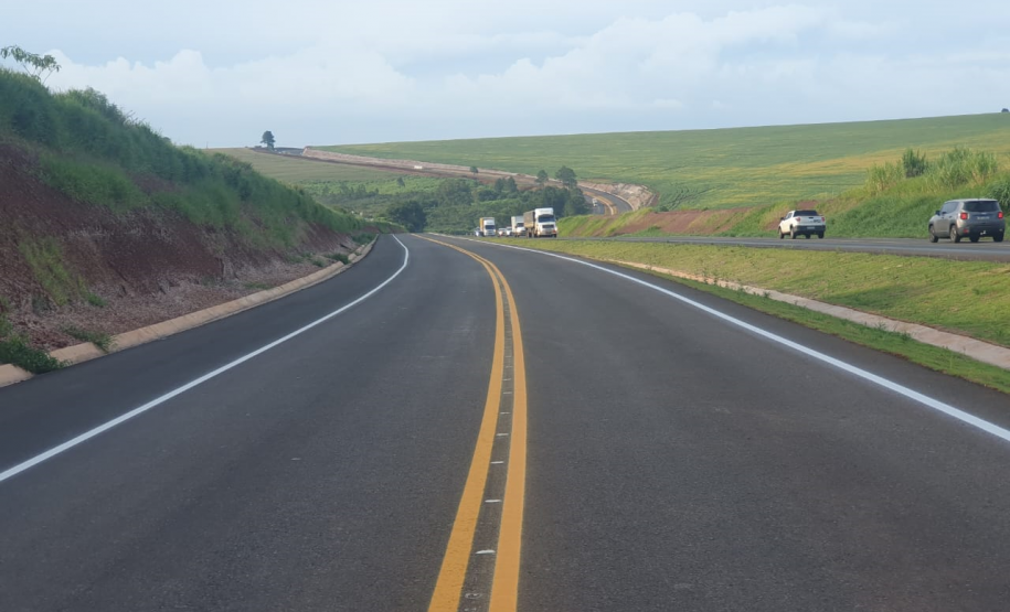 Trecho da obra de duplicação da PR-445