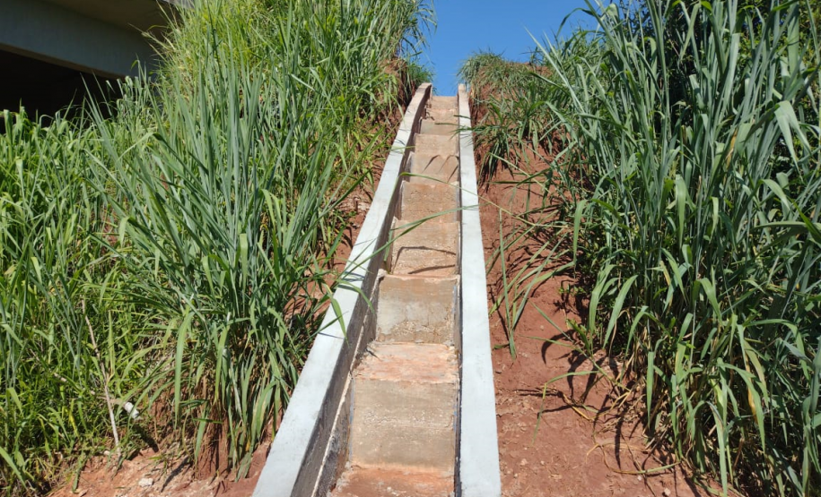 Obra de manutenção da ponte sobre o Rio Xambrê, na PR-490, em Iporã