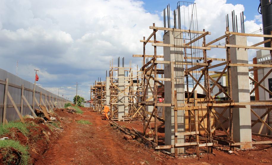 Obras dos novos viadutos de Sarandi
