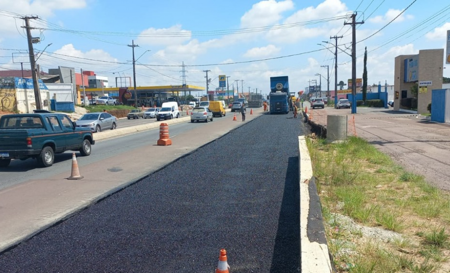 Serviços no viaduto, pista central e vias de acesso