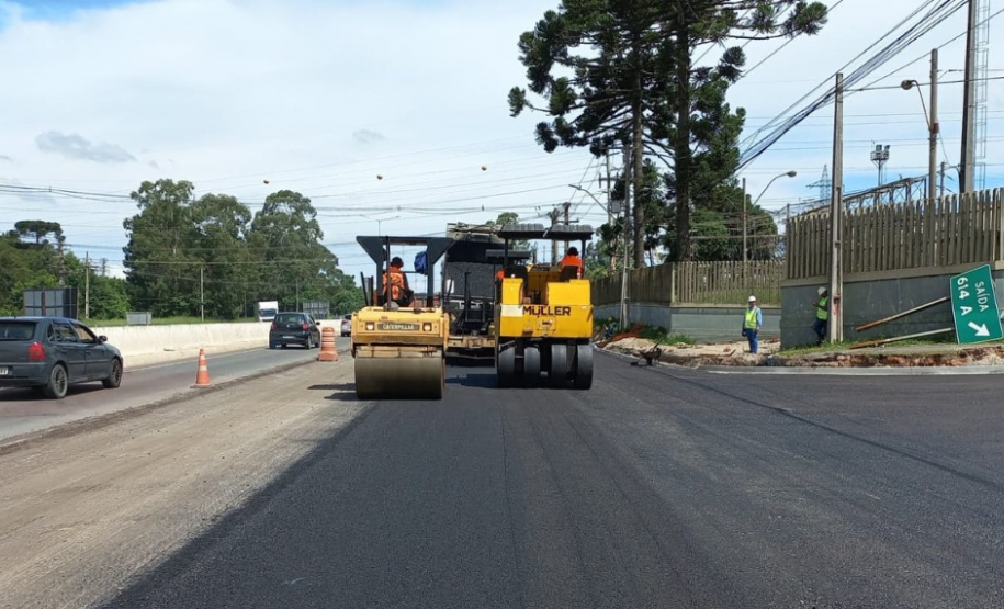 Serviços no viaduto, pista central e vias de acesso