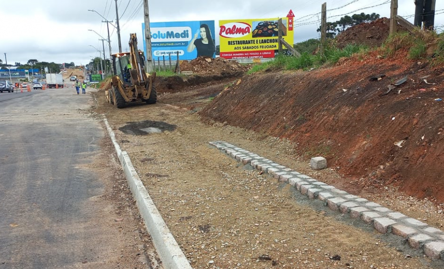 Serviços no viaduto, pista central e vias de acesso
