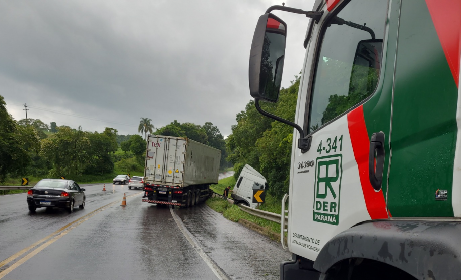 Guincho pesado do DER/PR