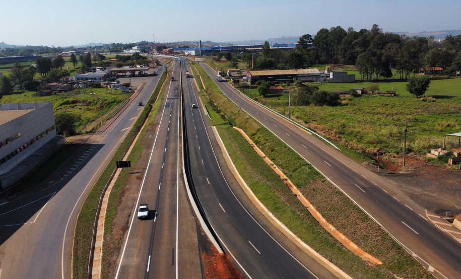 Obras concluídas de duplicação da PR-092 em Siqueira Campos