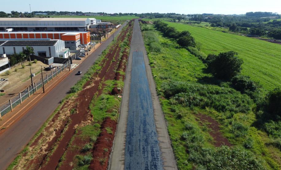 Perimetral Leste - pavimentação base com imprimação