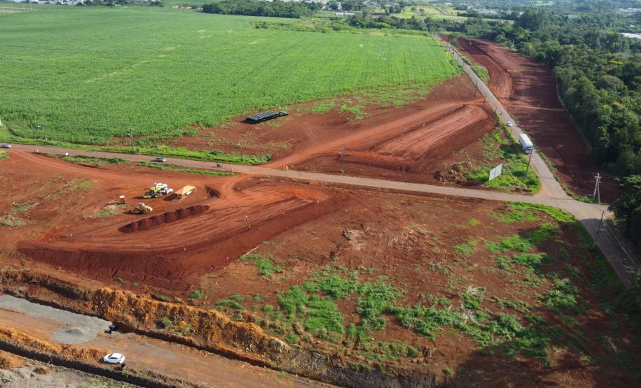 Perimetral Leste - terraplenagem viaduto Filipe Wandscheer