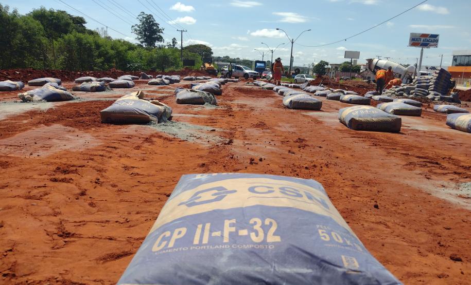 PR-323 em Umuarama, obra emergencial em andamento