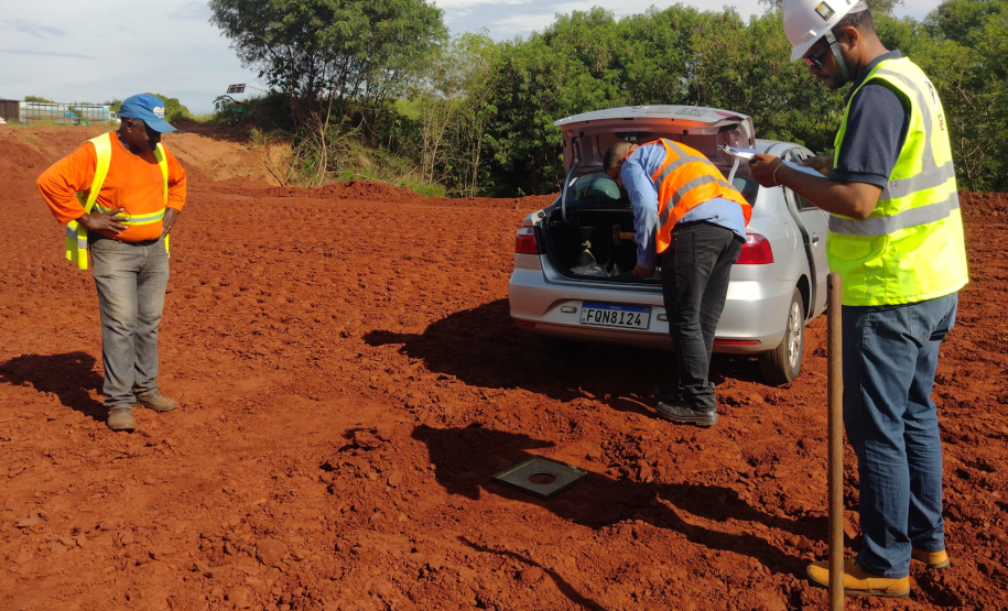 PR-323 em Umuarama, serviços emergenciais em andamento