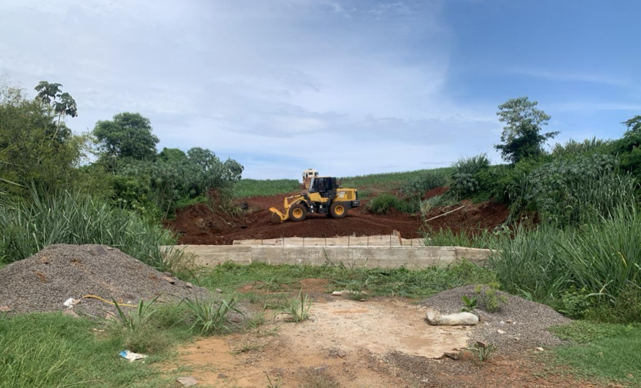 Cabeceiras da ponte sobre o Rio Assú já executadas