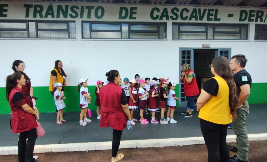 Projeto-piloto da EPET Cascavel com carrinhos elétricos