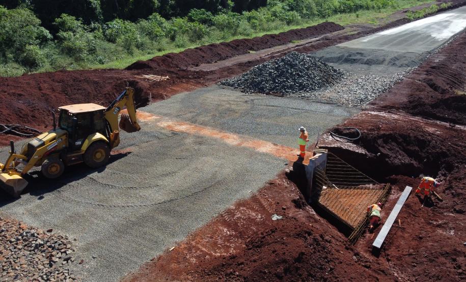 Obras da nova Perimetral Leste de Foz do Iguaçu - passa-fauna