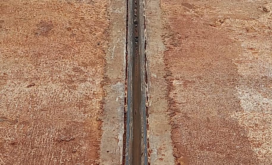 PR-090 Ponte sobre o Rio Vermelho entre Porecatu e Alvorada do Sul - junta de dilatação