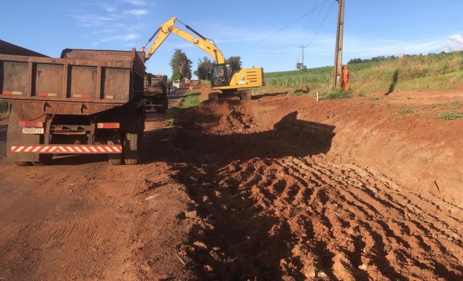 Whitetopping da PR-180 entre Goioerê e Quarto Centenário, serviços de terraplenagem