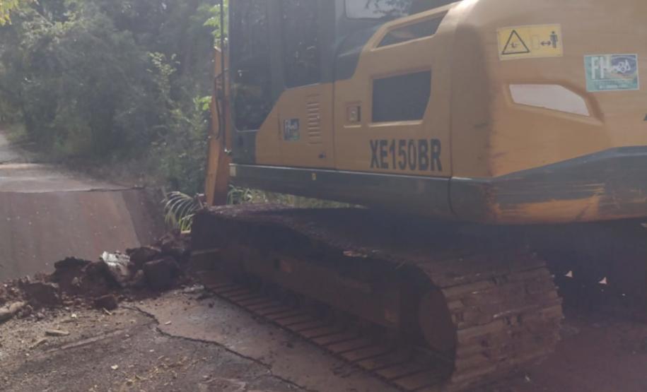 PR-180 Ponte Rio Melissa - remoção de solo da cabeceira