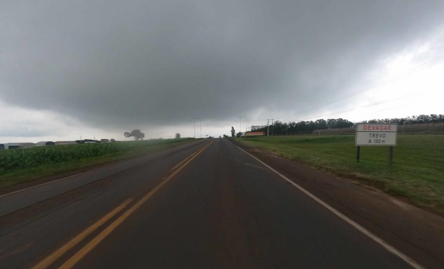 PR-218 entre Arapongas e Sabáudia