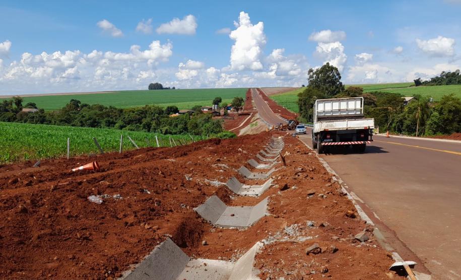 PR-239 entre Toledo e Bragantina (distrito de Assis Chateaubriand) - pavimentação em etapa final