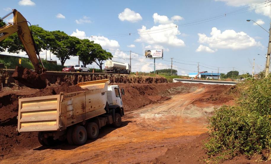 PR-317 duplicação entre Maringá e Iguaraçu - viaduto no parque industrial