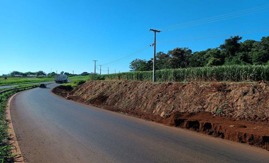 PR-317 em Toledo obra de duplicação com terraplenagem avançada