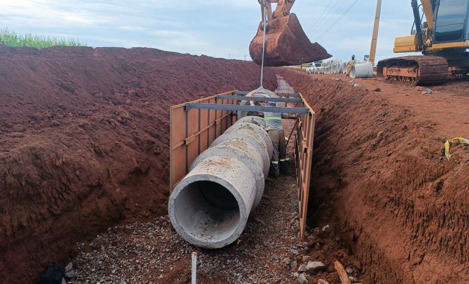 PR-317 em Toledo obra de duplicação com terraplenagem avançada