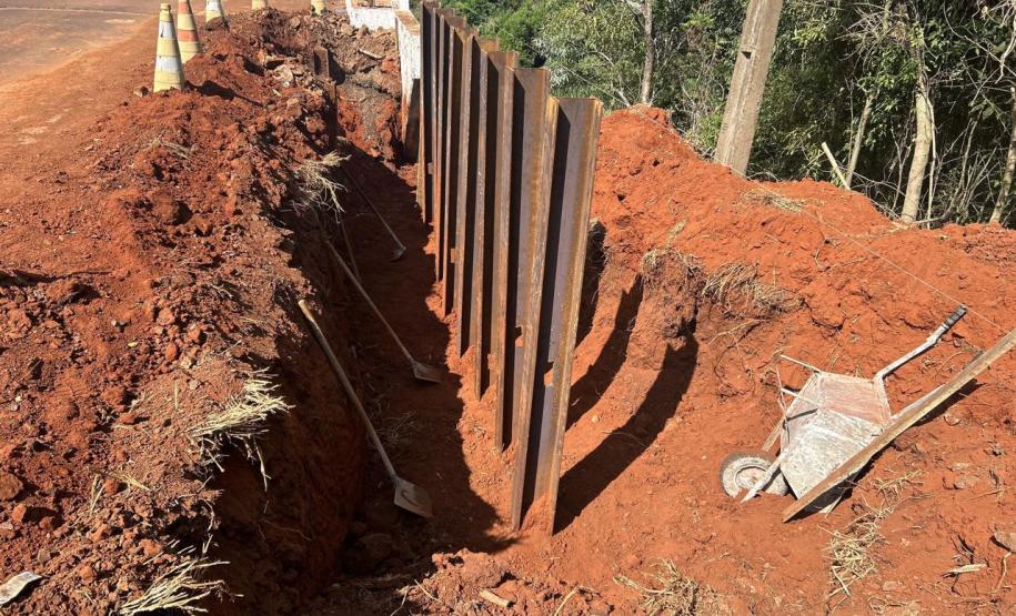 PR-439 Ponte do Rio das Cinzas em Santo Antônio da Platina - cravação de estacas das novas lajes de transferência