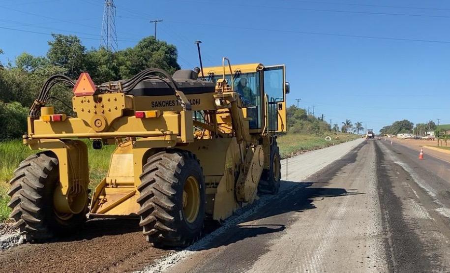 PRC-280 em Clevelândia - máquina recicladora em atividade