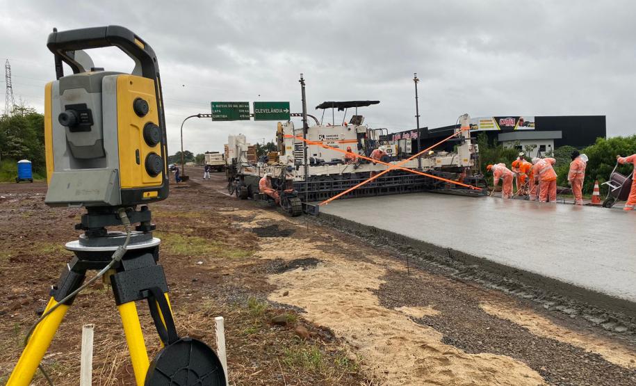 Início das placas de concreto da PRC-280 em Clevelândia