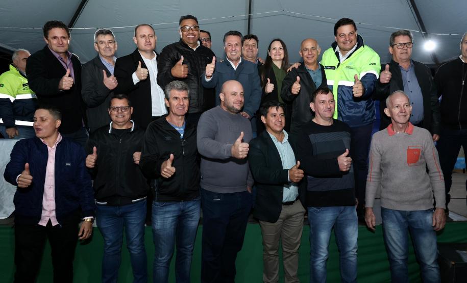 Evento de lançamento dos serviços de Pavimentação entre Ramilândia e São Roque, distrito de Santa Helena