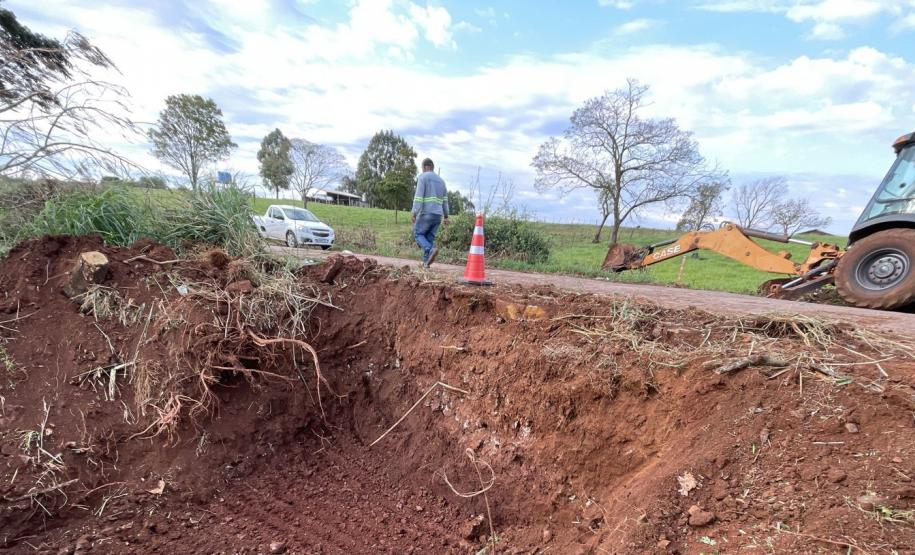 Início dos serviços de pavimentação entre Ramilândia e São Roque, distrito de Santa Helena